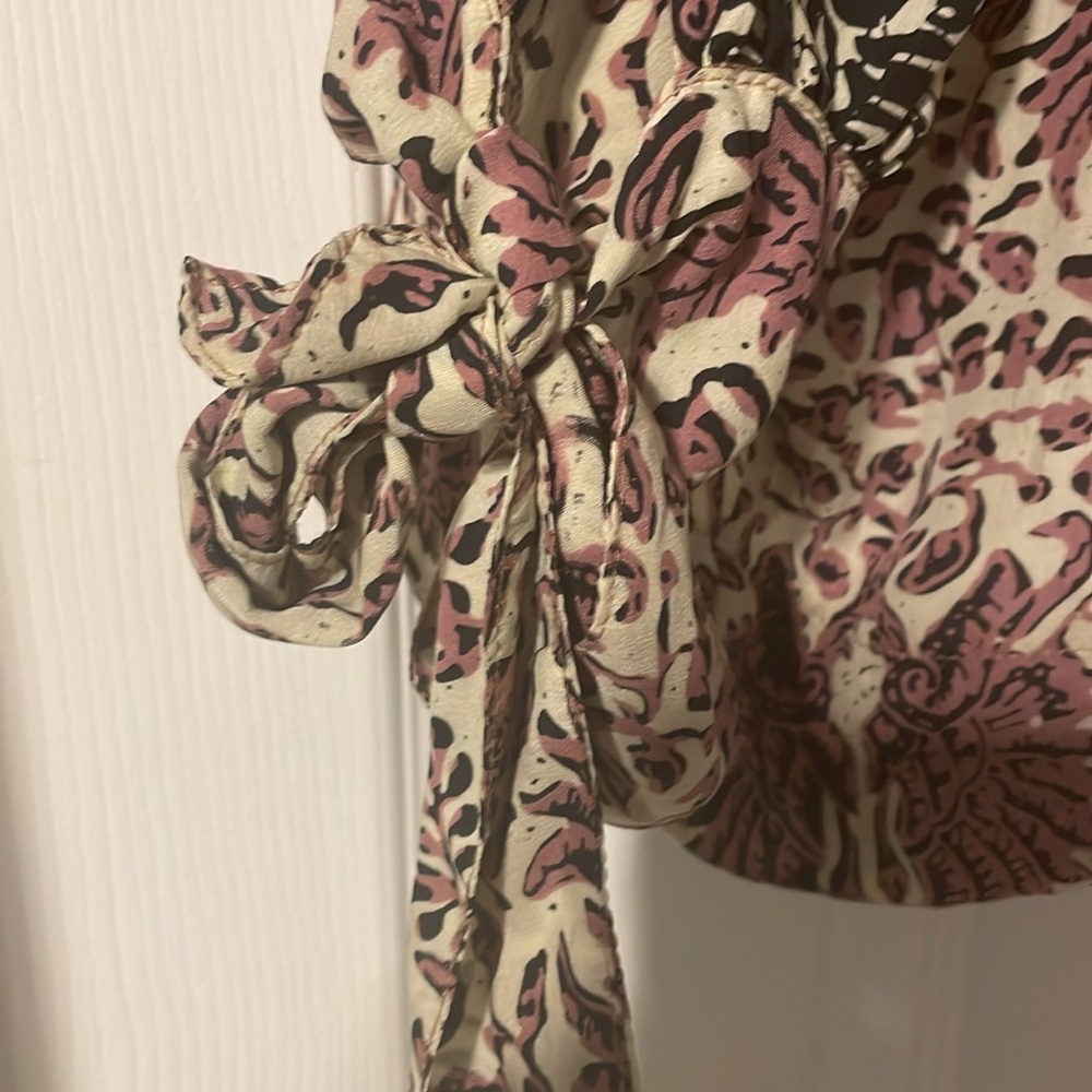 EUC Natalie Martin printed long sleeve blouse - Picture 3 of 7